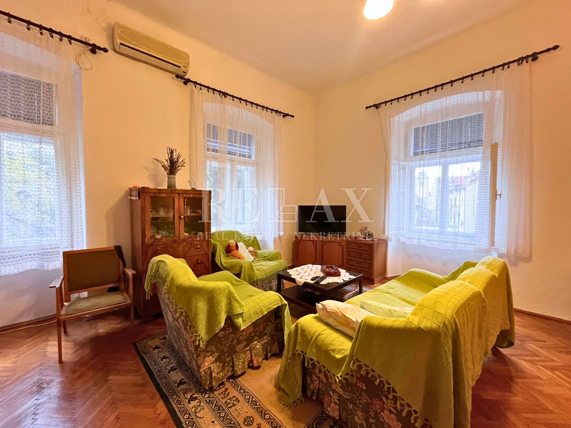 Senj - stan u centru grada - cover