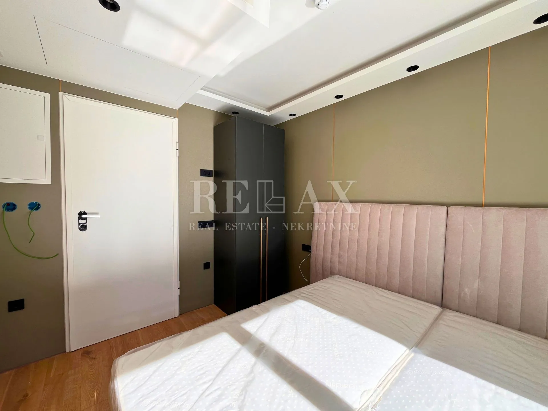 Crikvenica - apartman u centru grada, novogradnja - cover