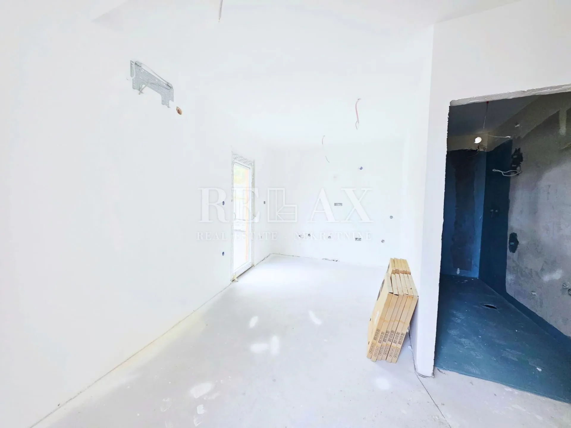 Crikvenica - stan s velikom terasom, parking - cover