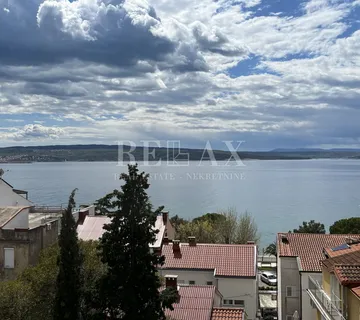 CRIKVENICA - Centar grada, stan drugi red od mora - cover