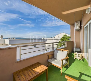 Crikvenica - dvoetažni stan 104 m2 s pogledom na more - cover