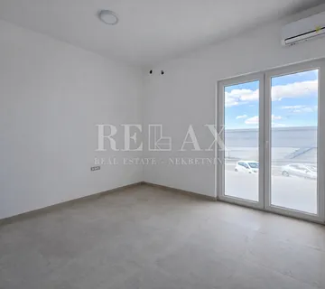 Crikvenica - stan s jednom spavaćom sobom, 37,50 m2, parking - cover