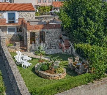 Crikvenica - prekrasna kamena kuća na mirnoj lokaciji - cover