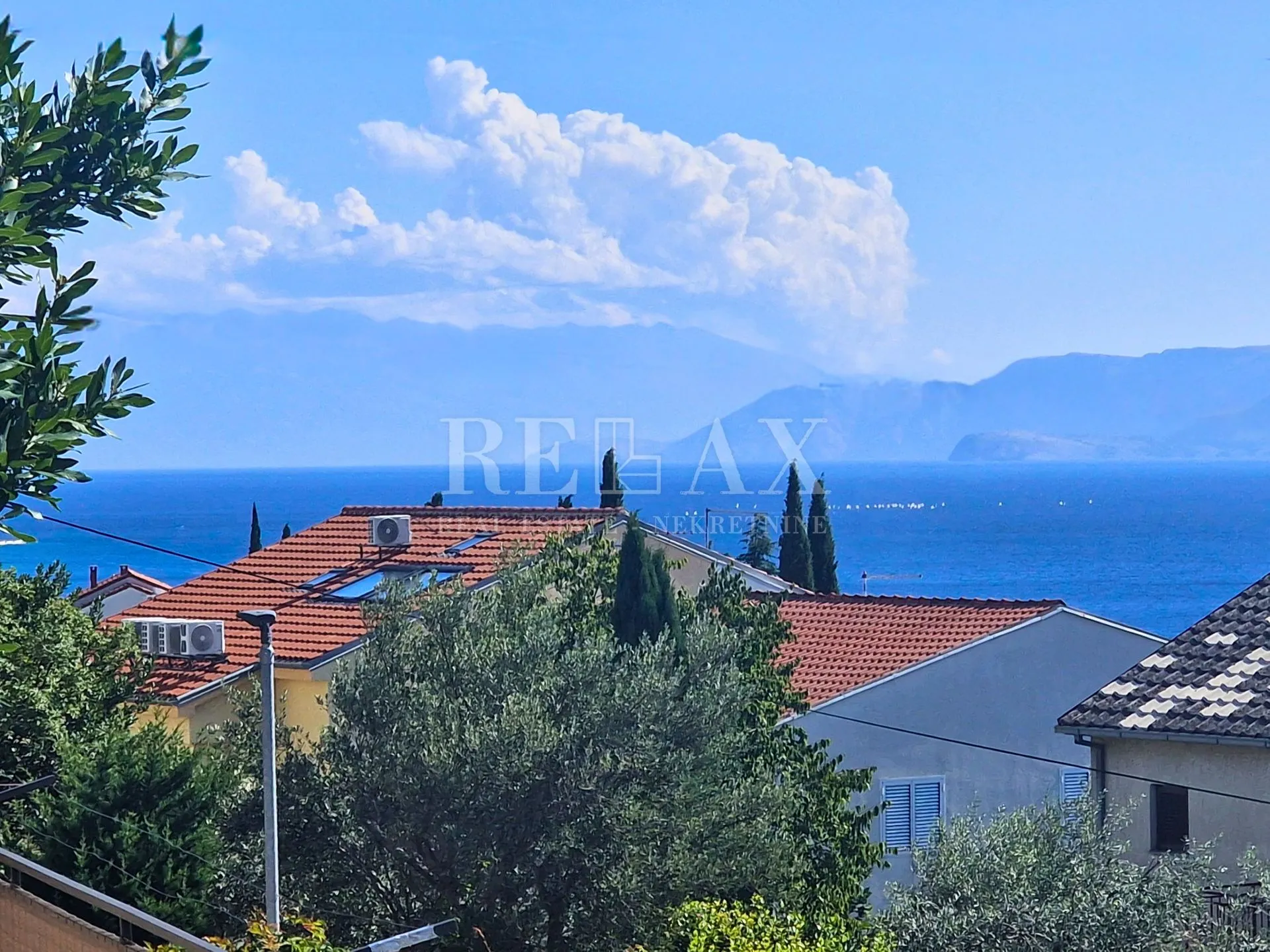 Dramalj - kuća sa dvije stambene jedinice - cover