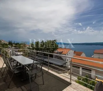 Crikvenica,Dramalj - Kuća sa 7 apartmana - cover