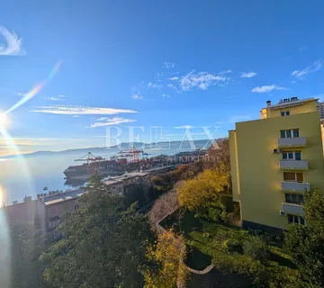 Rijeka, Vežica- stan s pogledom na more - cover