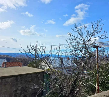 Grižane - samstojeća kamena kuća s pomoćnom zgradom, pogled more - cover