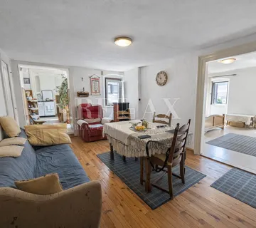 Senj - prostrani stan u centru - cover