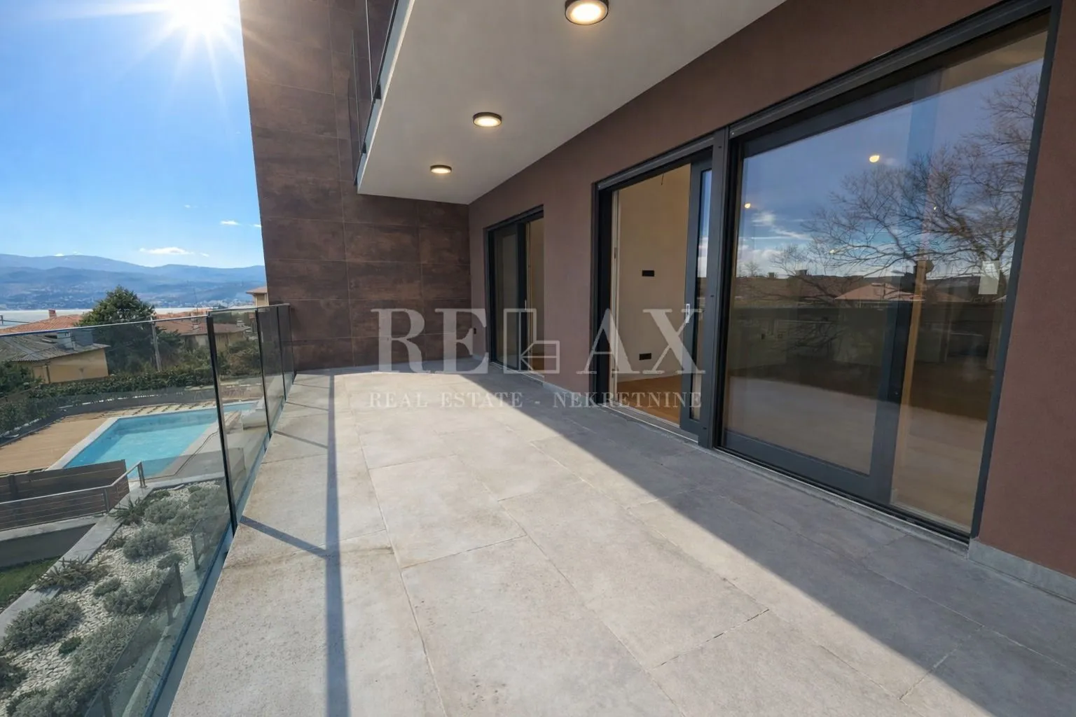 Rijeka, Kantrida - luksuzni stan sa 2 garažna mjesta - cover