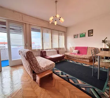 Novi Vinodolski - stan u centru s pogledom - cover