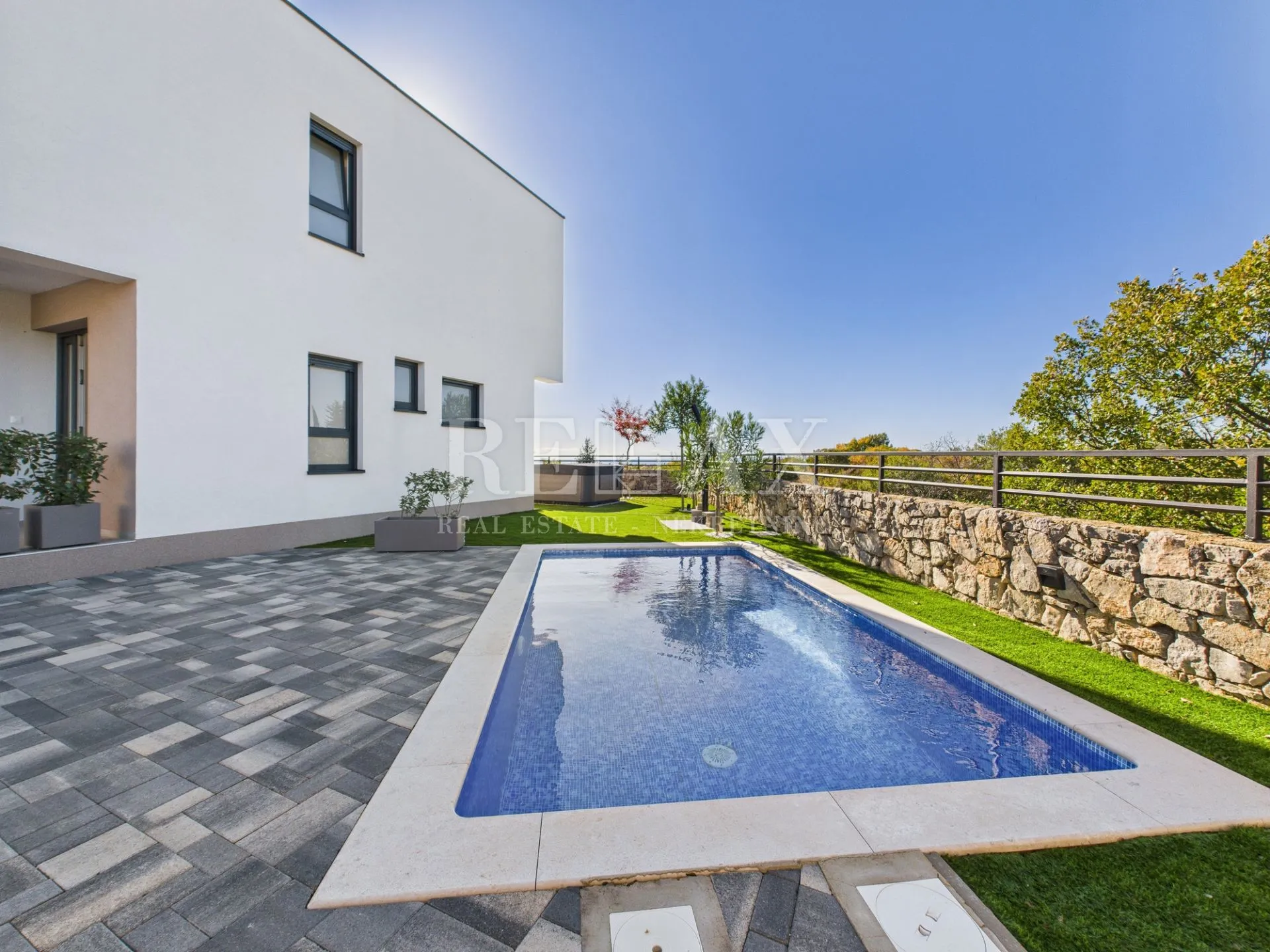 Otok Krk, Kornić - luksuzna vila na fantastičnoj lokaciji - cover