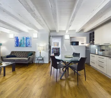 Dramalj - renovirana kamena kuća s pogledom - cover