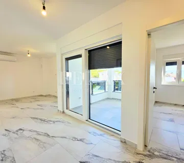 Otok Krk, Čižići - stan 2s/db, novogradnja, parking - cover