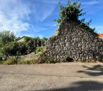 Bribir - Mirišće u blizini centra - cover