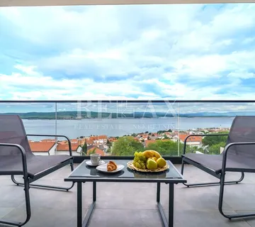 Crikvenica - stan u novogradnji s panoramskim pogledom