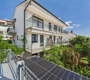 Dramalj – Višestambena kuća, idealna za turizam i investiciju - cover