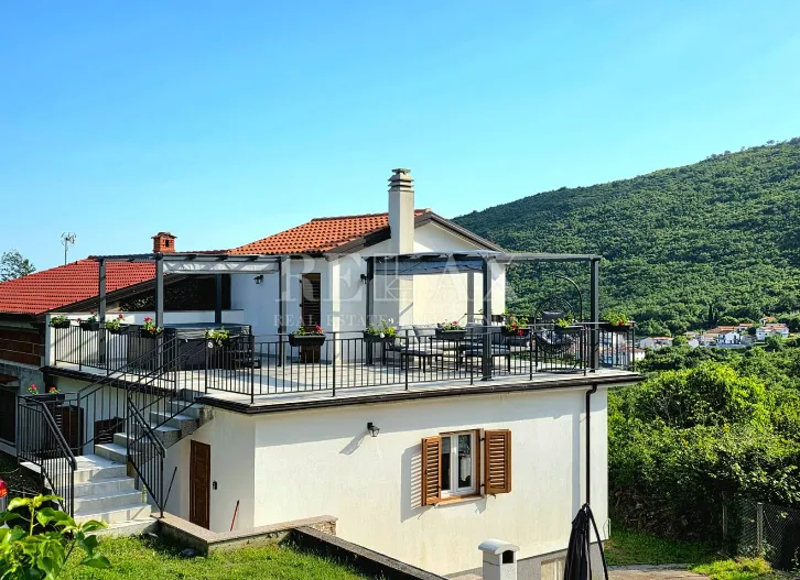 Brseč – novouređena kuća s jacuzzijem, saunom i uređenom okućnicom - cover