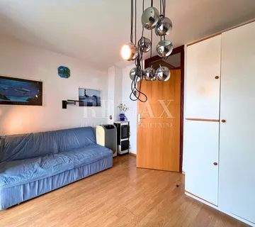 Klenovica - stan s predivnim pogledom na more - cover