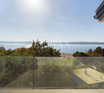 Crikvenica - stan s panoramskim pogledom na more