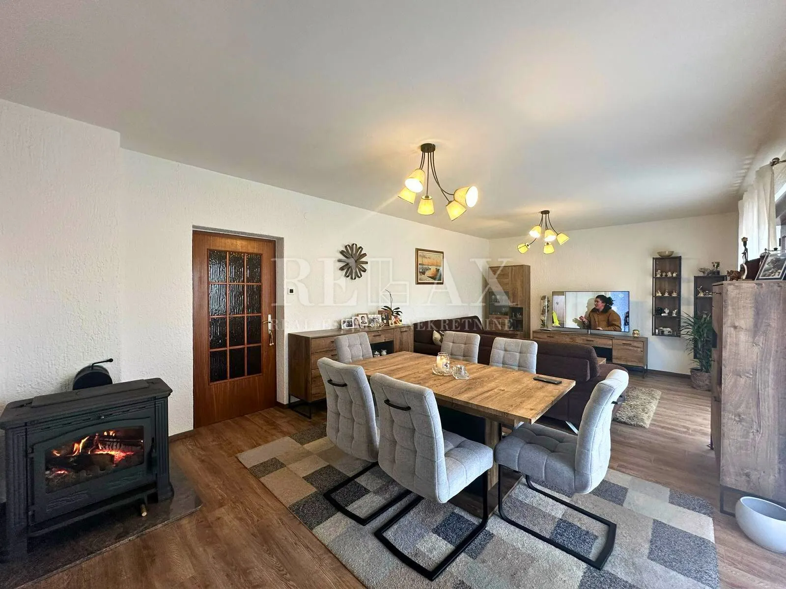 Bribir - Obiteljska kuća s okućnicom - cover