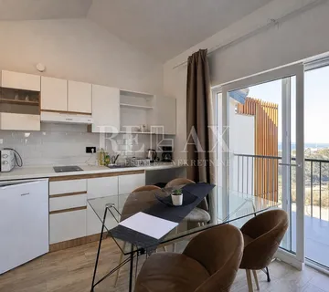 Crikvenica - 4 stana u novogradnji s pogledom, bazen - cover