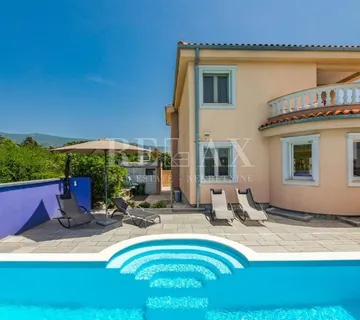 Crikvenica - Elegantna vila s panoramskim pogledom i bazenom - cover