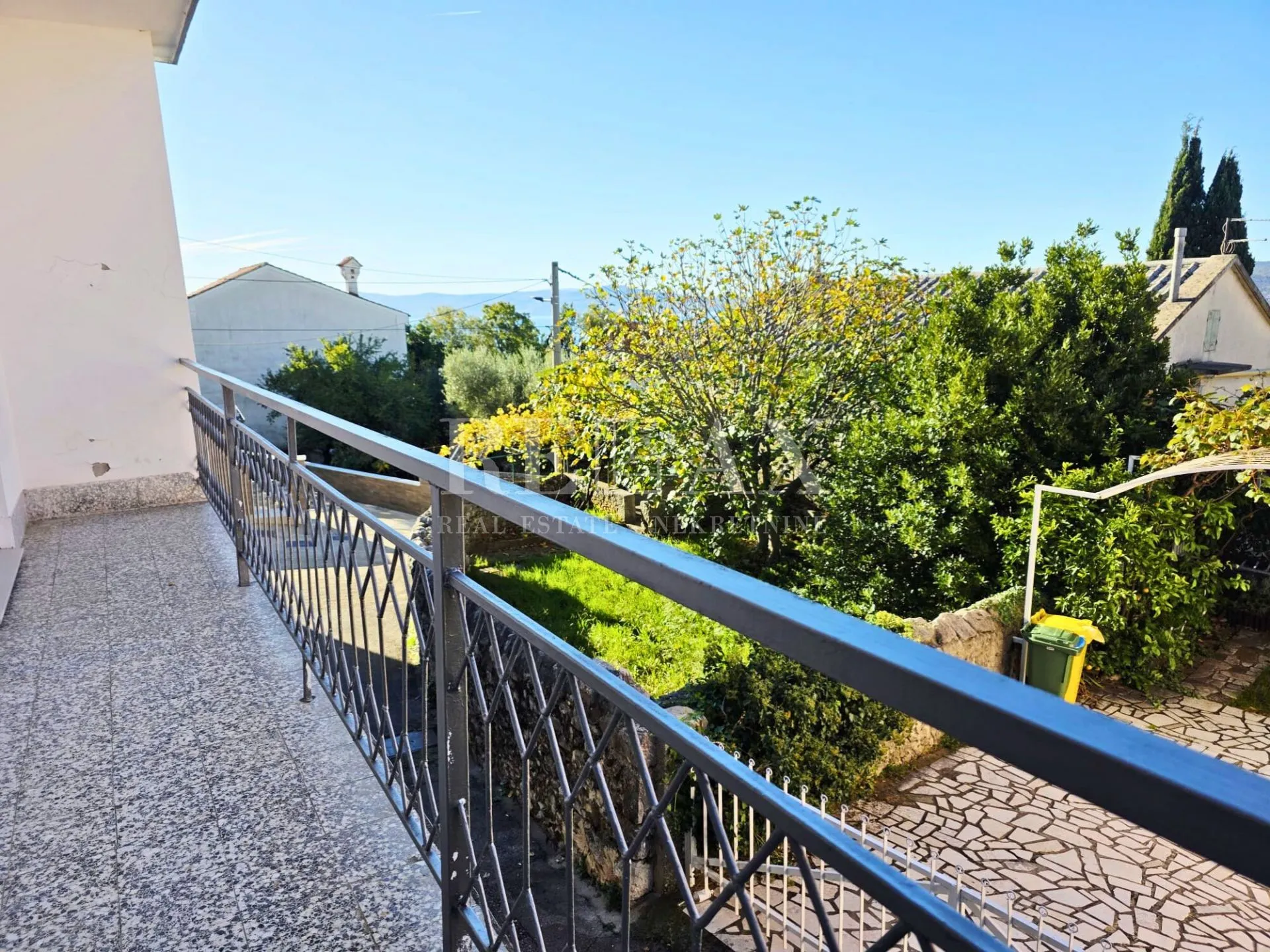 Crikvenica - dvije kuće, garaža - cover