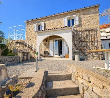 Senj, Bunica - kamena kuća  - cover