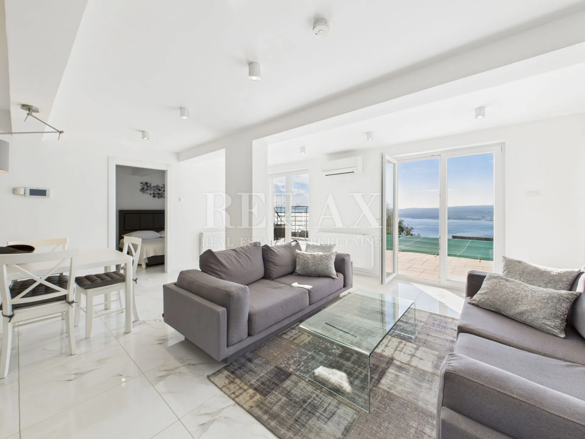 Crikvenica - luksuzna kuća s bazenom - cover