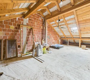 Crikvenica - visoko potkrovlje u roh bau fazi - cover