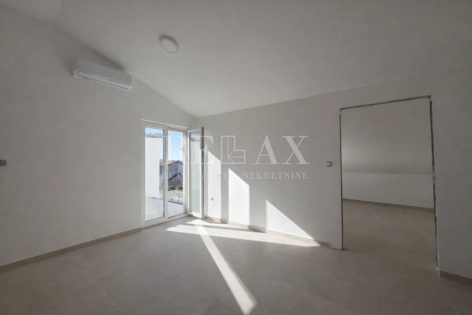 Crikvenica - stan sa dvije spavaće sobe - cover