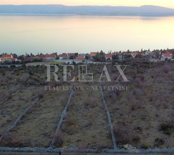 NOVI VINODOLSKI - Veliki teren s prekrasnim pogledom na more - cover