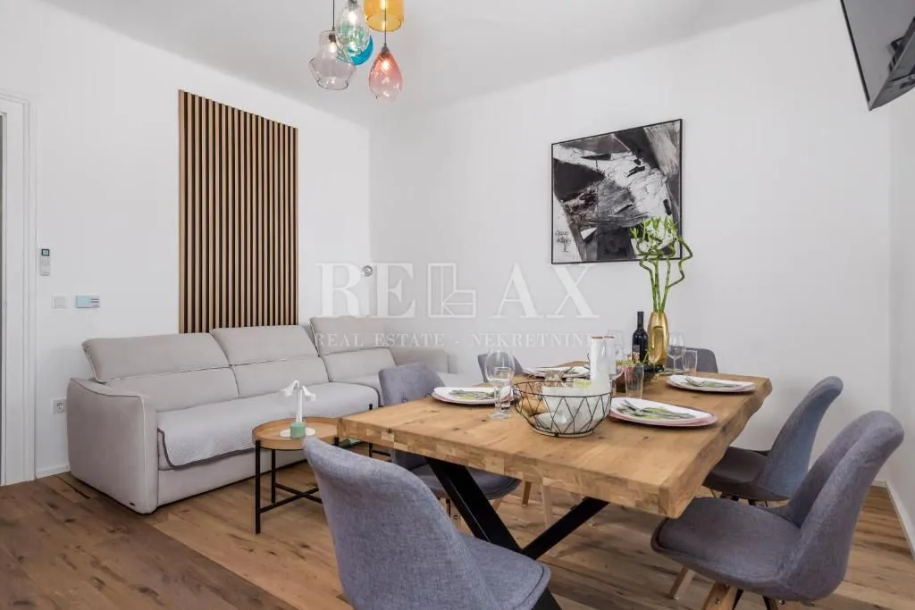 Opatija - stan za najam, 200 m od mora - cover