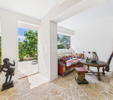 Crikvenica - šarmantni stan u blizini mora - cover