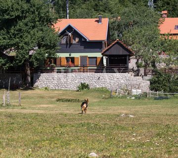 SENJ, VOLARICE - Imanje sa bazenom - cover