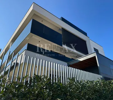 KRK- Moderna novogradnja s bazenom i pogledom na more  - cover