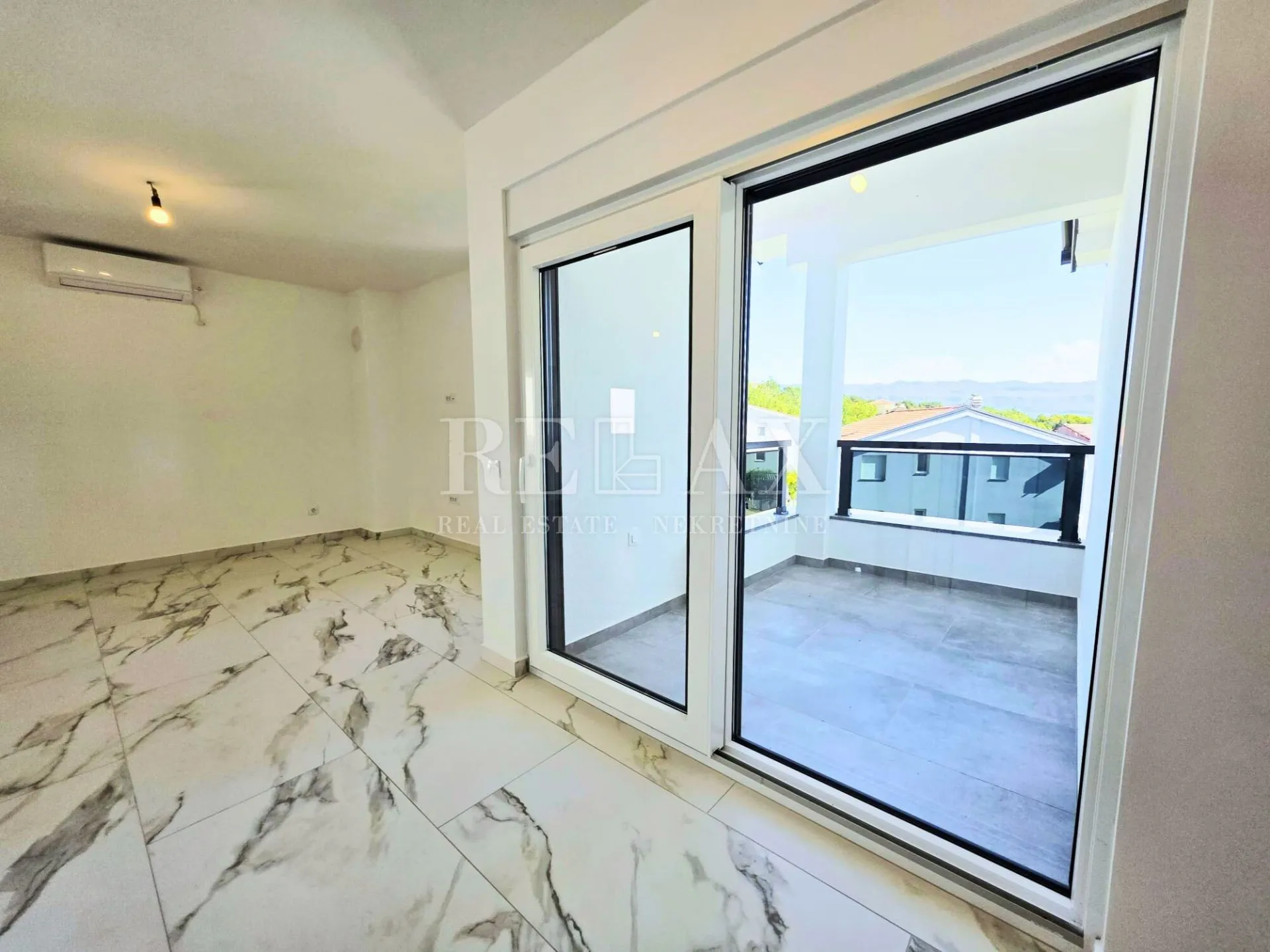 Otok Krk, Čižići - stan s dvije spavaće sobe, novogradnja, parking - cover