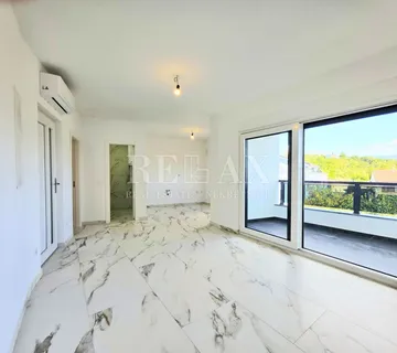 Otok Krk, Čižići - stan, novogradnja, 3 spavaće, 2 kupaone, parking - cover