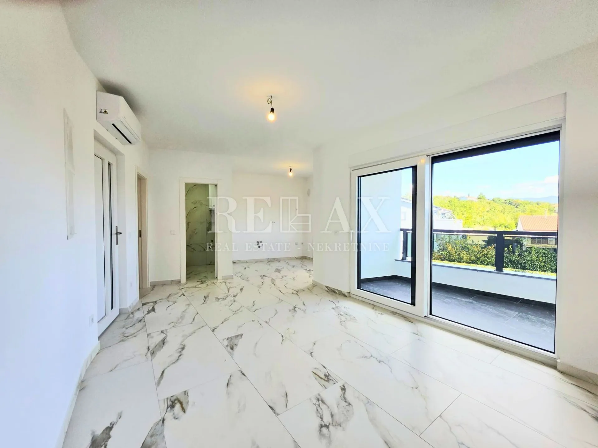 Otok Krk, Čižići - stan, novogradnja, 3 spavaće, 2 kupaone, parking - cover