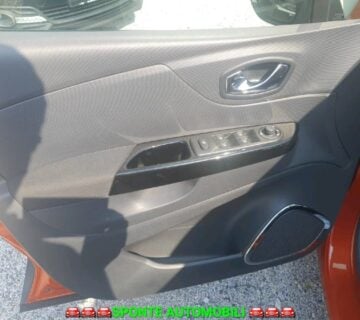 Renault Captur 1,5 dci Pdc, NAVI, ALU, Klima, MET., servisiran - cover