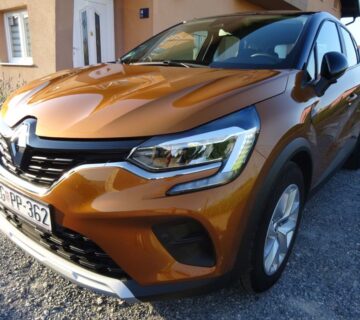 Renault Captur 1,3 TCe 140*EDC*REZERVIRAN* - cover