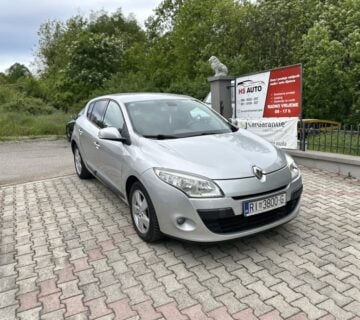 Renault Megane 1,5 dCi - cover