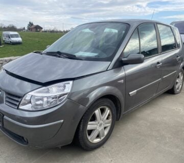Renault Scenic 1,9 dCi - cover