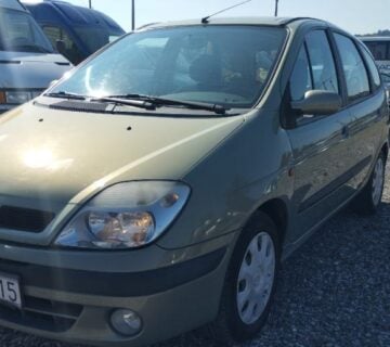 Renault Scenic 1,9 dCi - cover