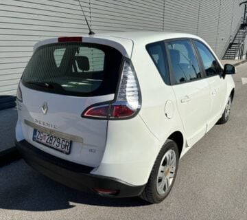 Renault Scenic dCi - cover