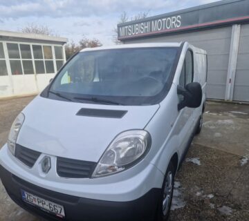 Renault Trafic 2,0 dCi POCINČAN KUKA KLIMA KARTICE 36 MJ - cover