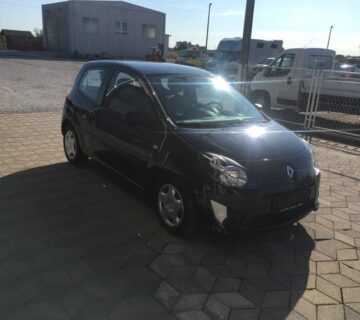 Renault Twingo 1,2 16V LEV VELIKA RASPRODAJA - PREKO 200 VOZILA - cover