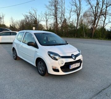 Renault Twingo 1,2 #TOP STANJE #SERVISNA KNJIGA #MODEL 2013 - cover