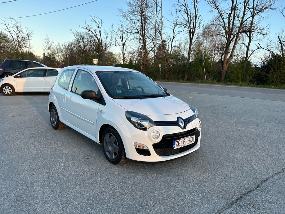 renault-twingo-1.2-top-stanje-servisna-knjiga-model-2013-slika-217090636