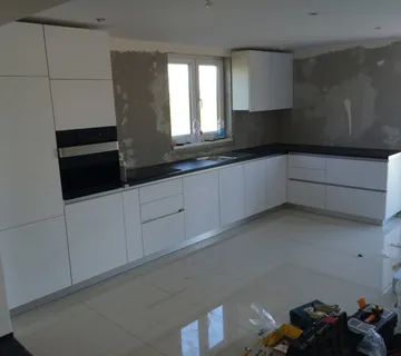 KUHINJA KUTNA VISOKI SJAJ - cover